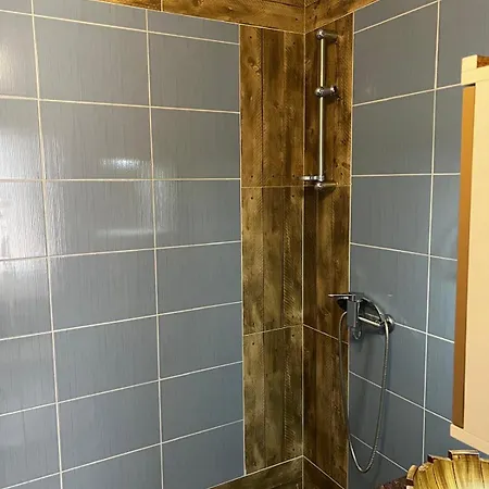 Red Rose Bed & Breakfast *